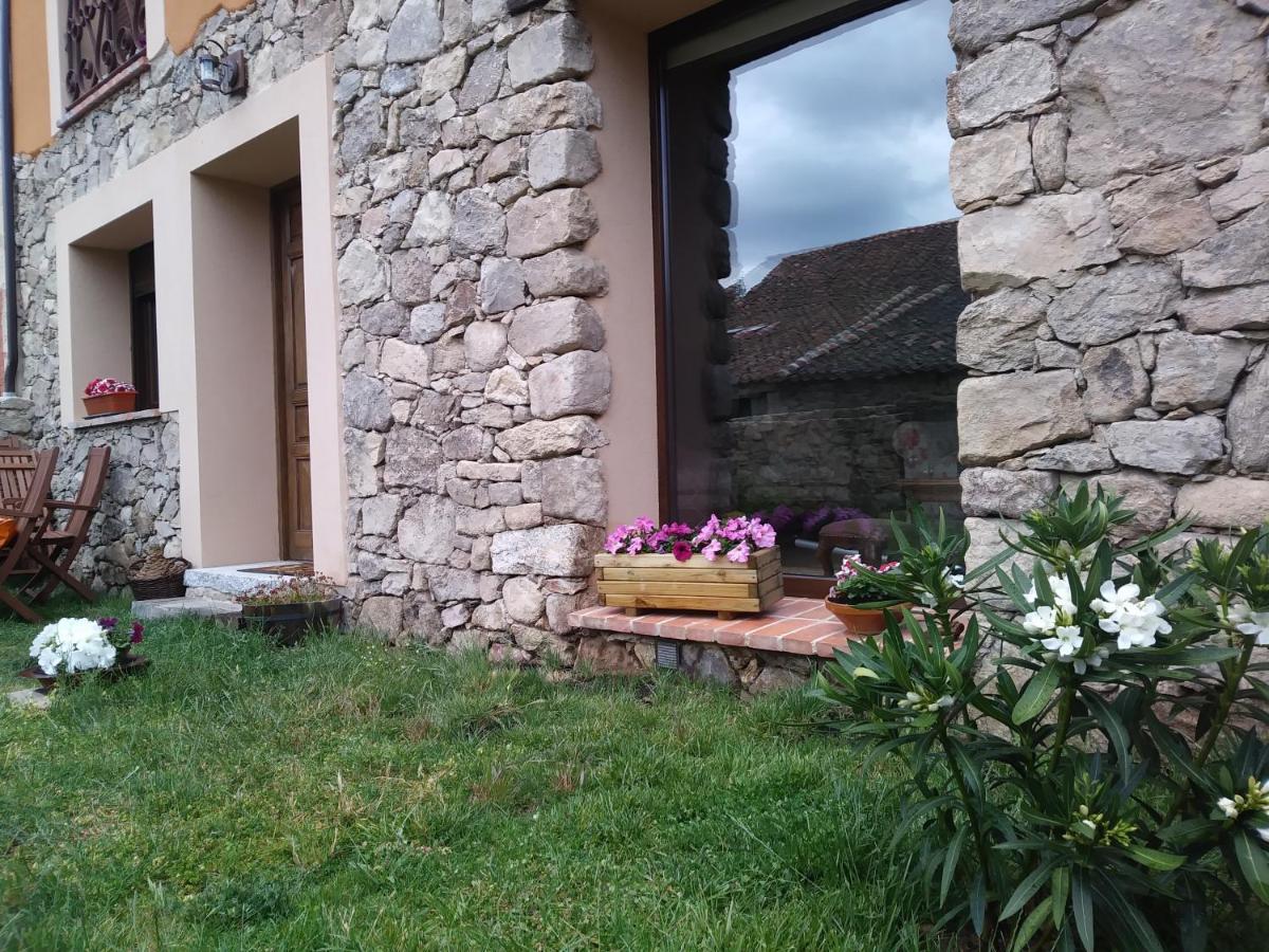 La Salceda Holiday home
